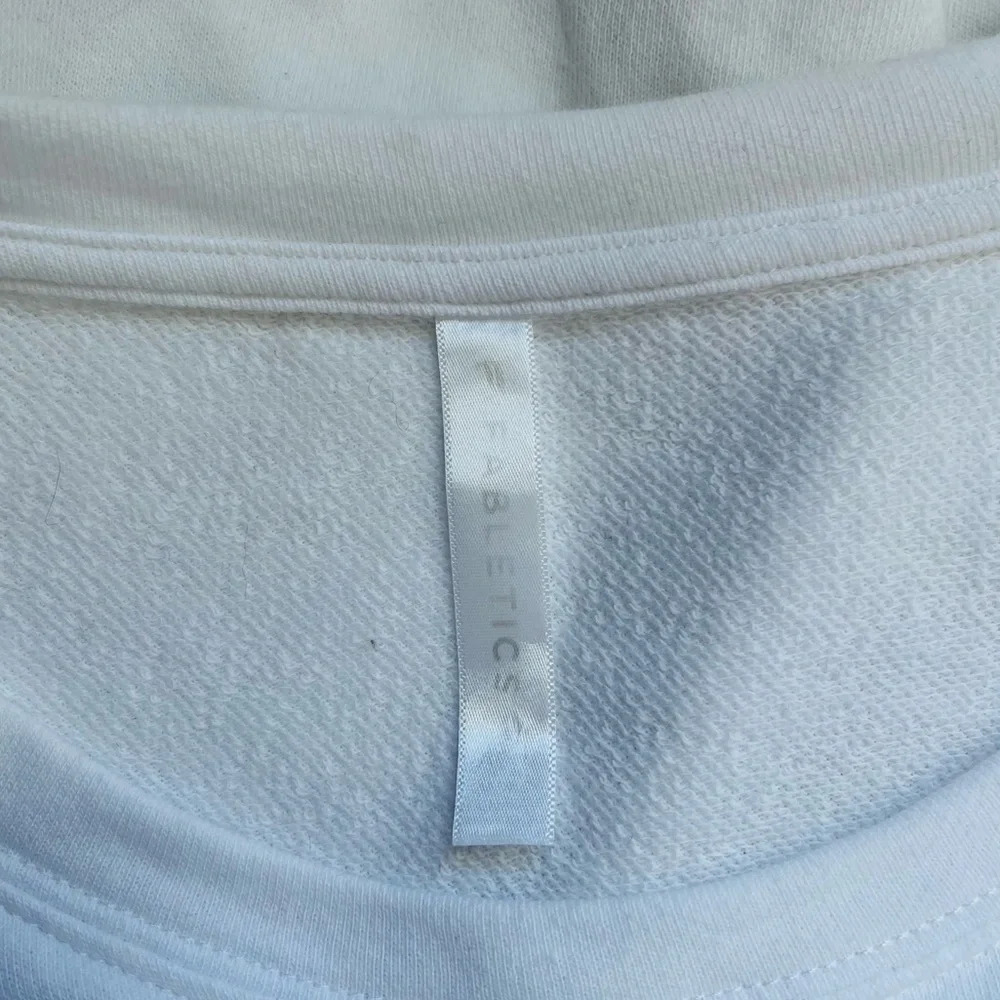 Fabletics Never Settle White Pullover Graphic Swe… - image 10